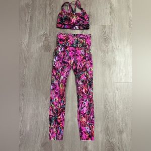 Lululemon pink neon pants / leggings and top / sports bra